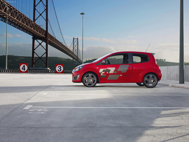 Renault Twingo RS фото