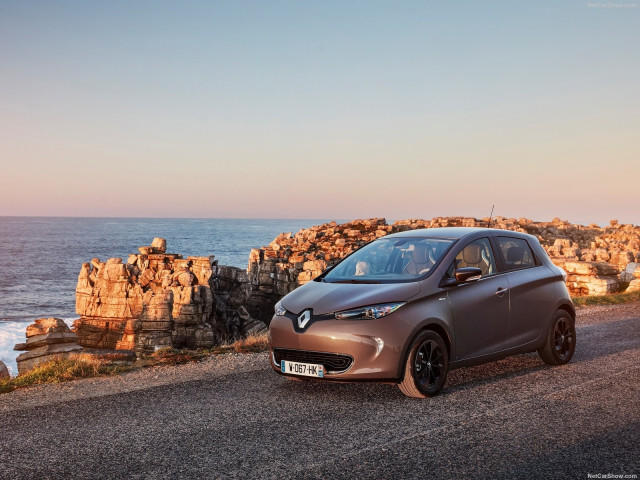 Renault ZOE фото