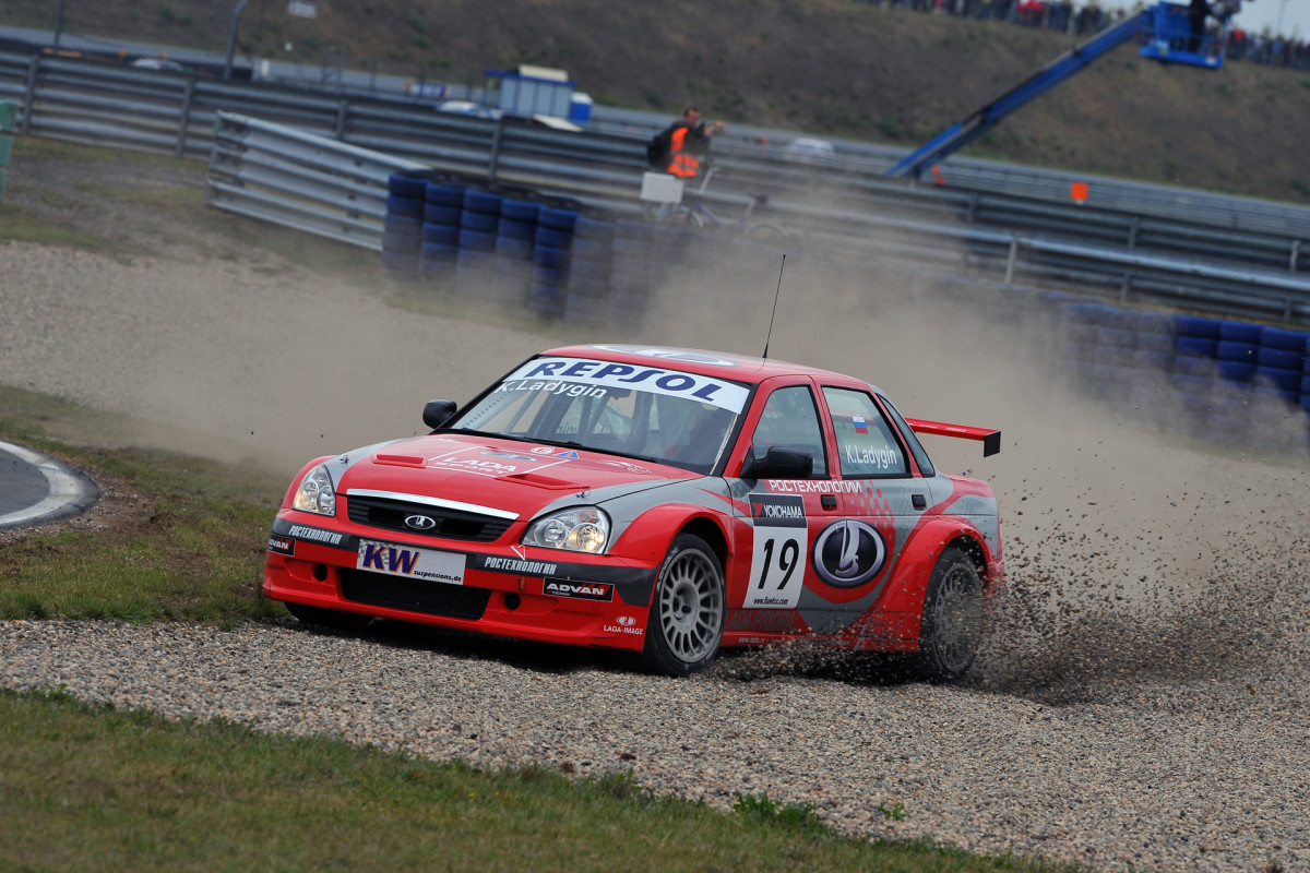 ВАЗ Lada Priora WTCC фото 69794