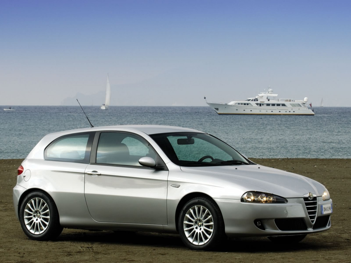 Alfa Romeo 147 3-door фото 15754