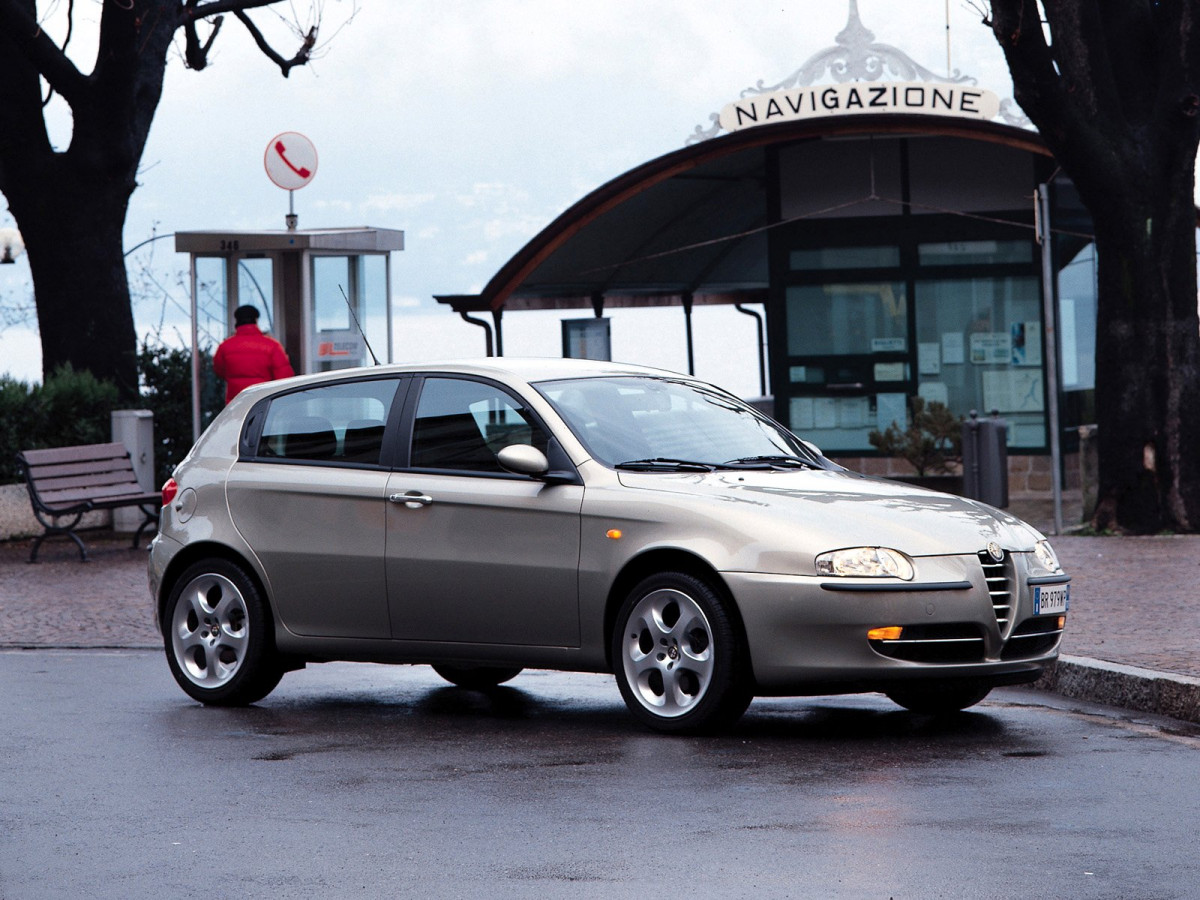 Alfa Romeo 147 фото 9065