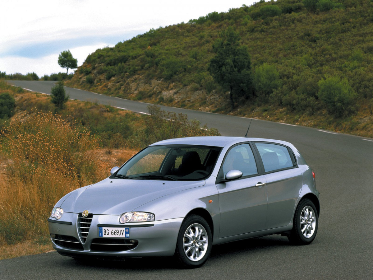 Alfa Romeo 147 фото 9083