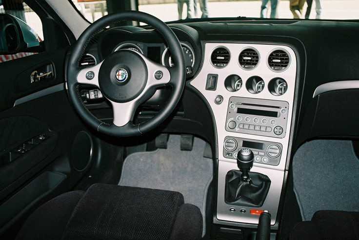 Alfa Romeo 159 фото 28434