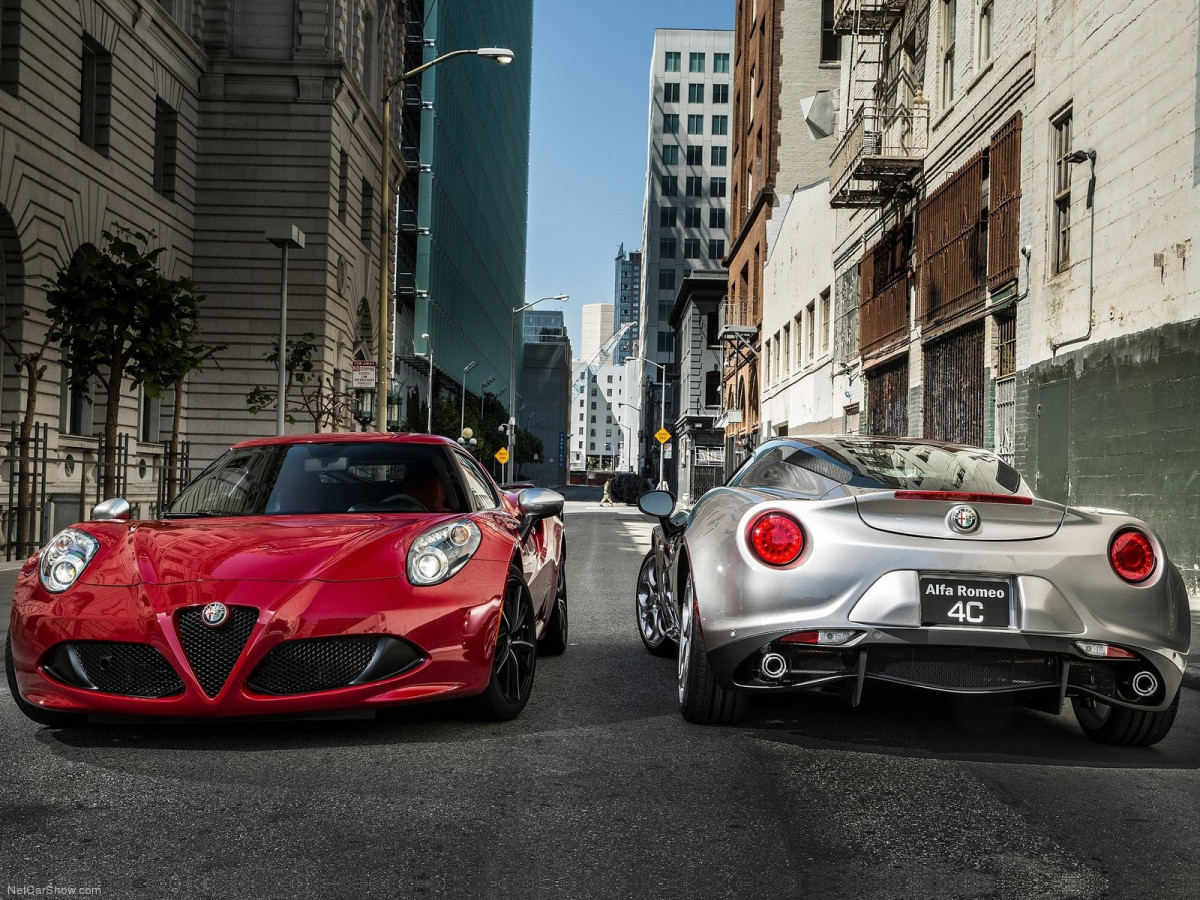 Alfa Romeo 4C Coupe US-Version фото 126741