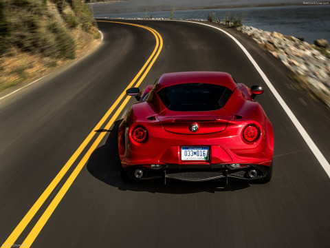 Alfa Romeo 4C Coupe US-Version фото