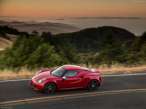 Alfa Romeo 4C Coupe US-Version фото