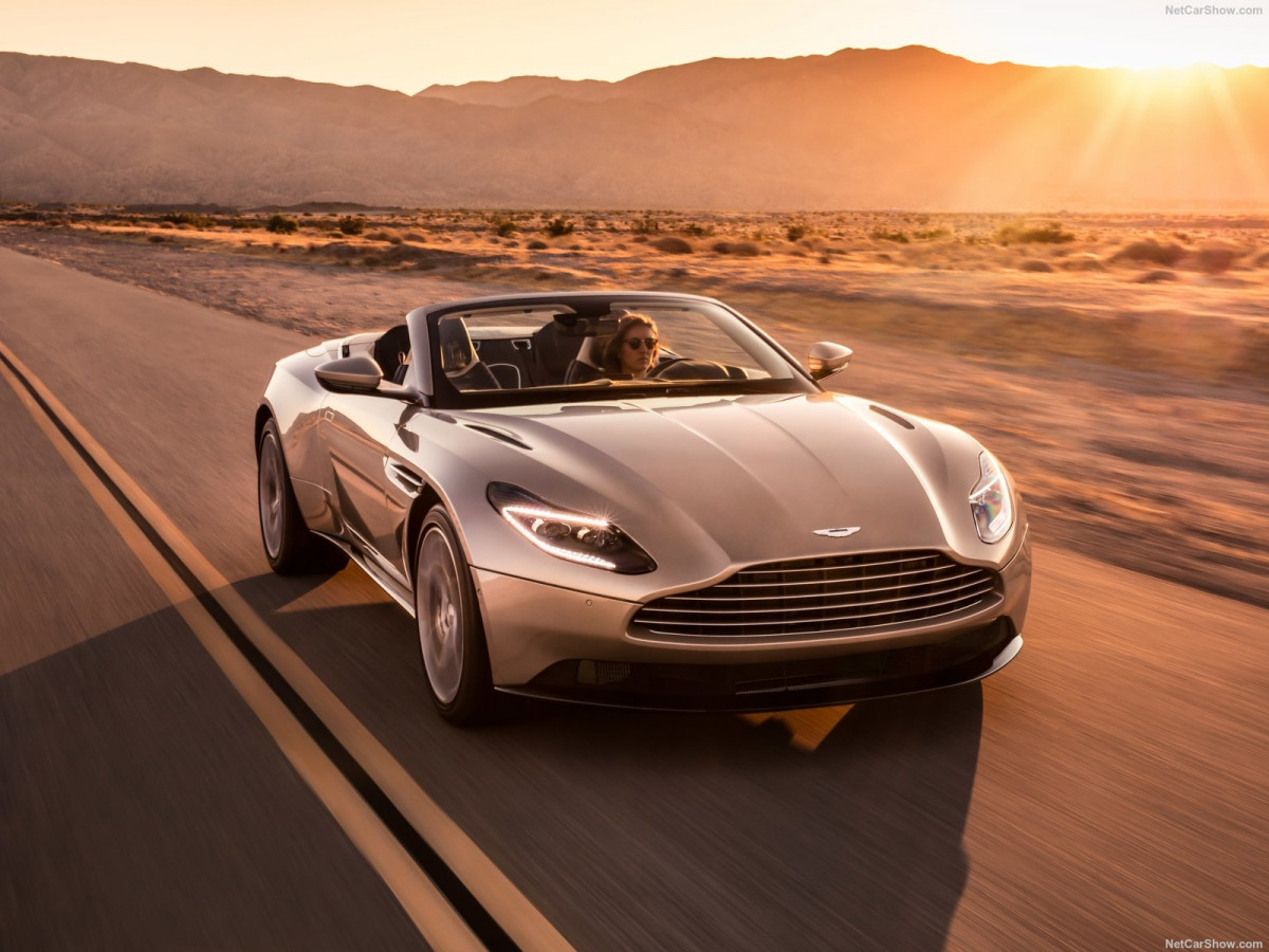 Aston Martin DB11 фото 188698