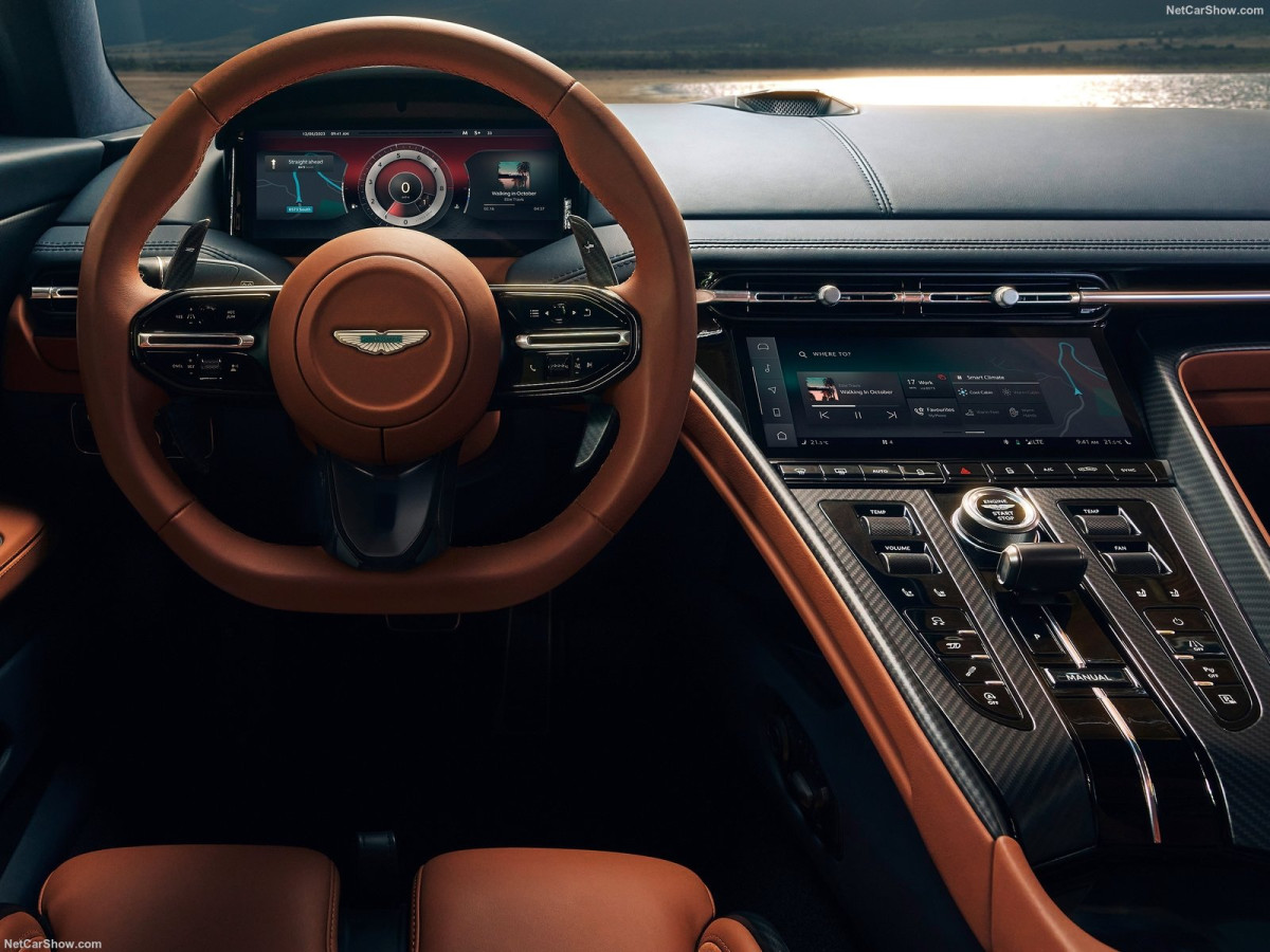 Aston Martin DB12 фото 210854