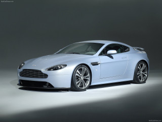 Aston Martin V12 Vantage RS фото