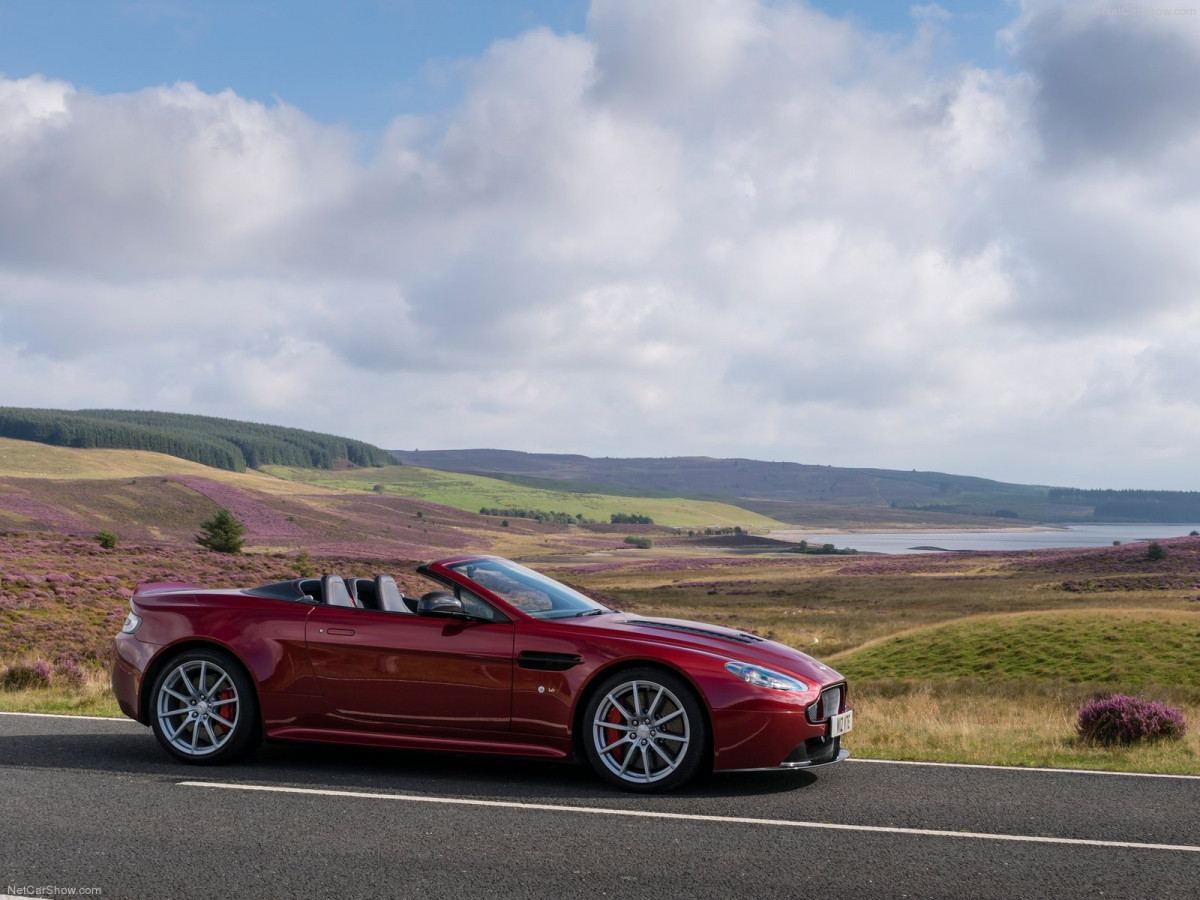 Aston Martin V12 Vantage S Roadster фото 136956