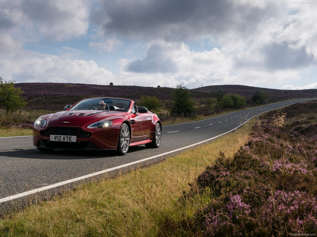 Aston Martin V12 Vantage S Roadster фото 136973