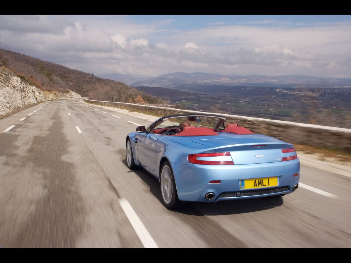 Aston Martin V8 Vantage Roadster фото 45337