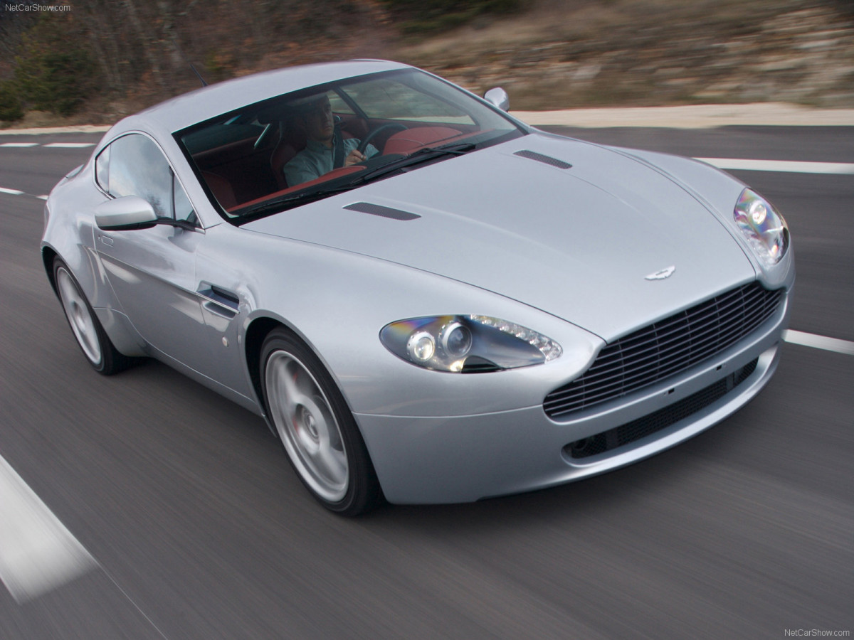 Aston Martin V8 Vantage фото 47518