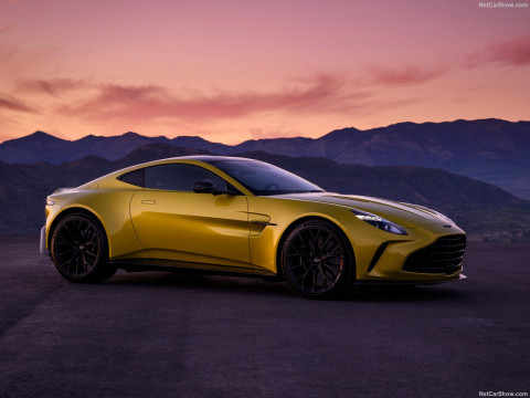 Aston Martin Vantage фото