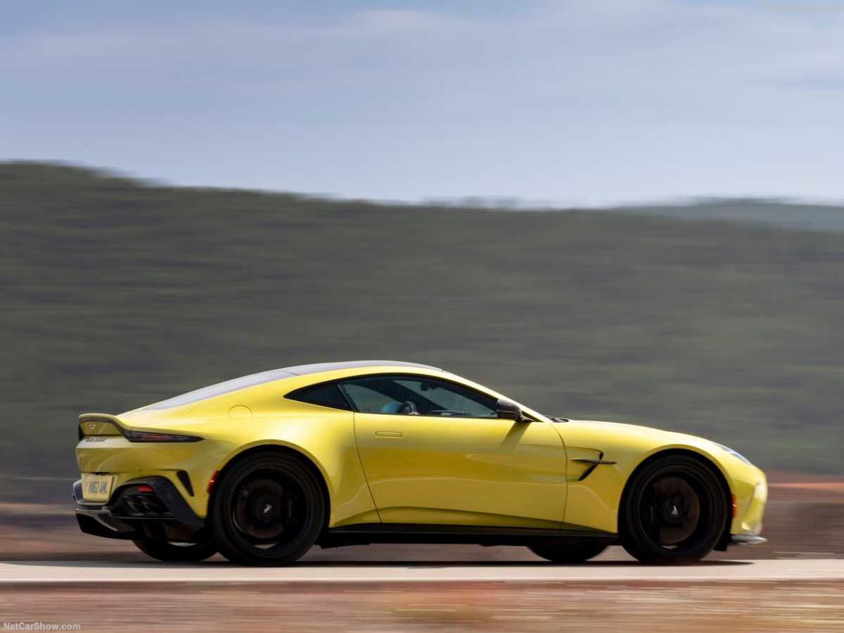 Aston Martin Vantage фото 212713