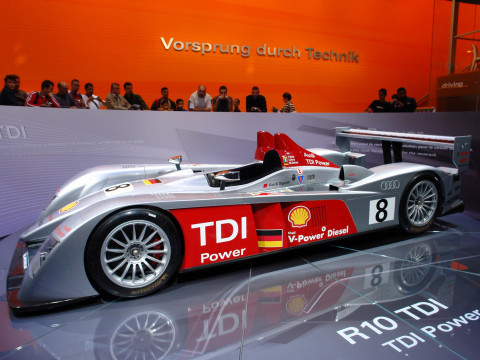 Audi R10 фото