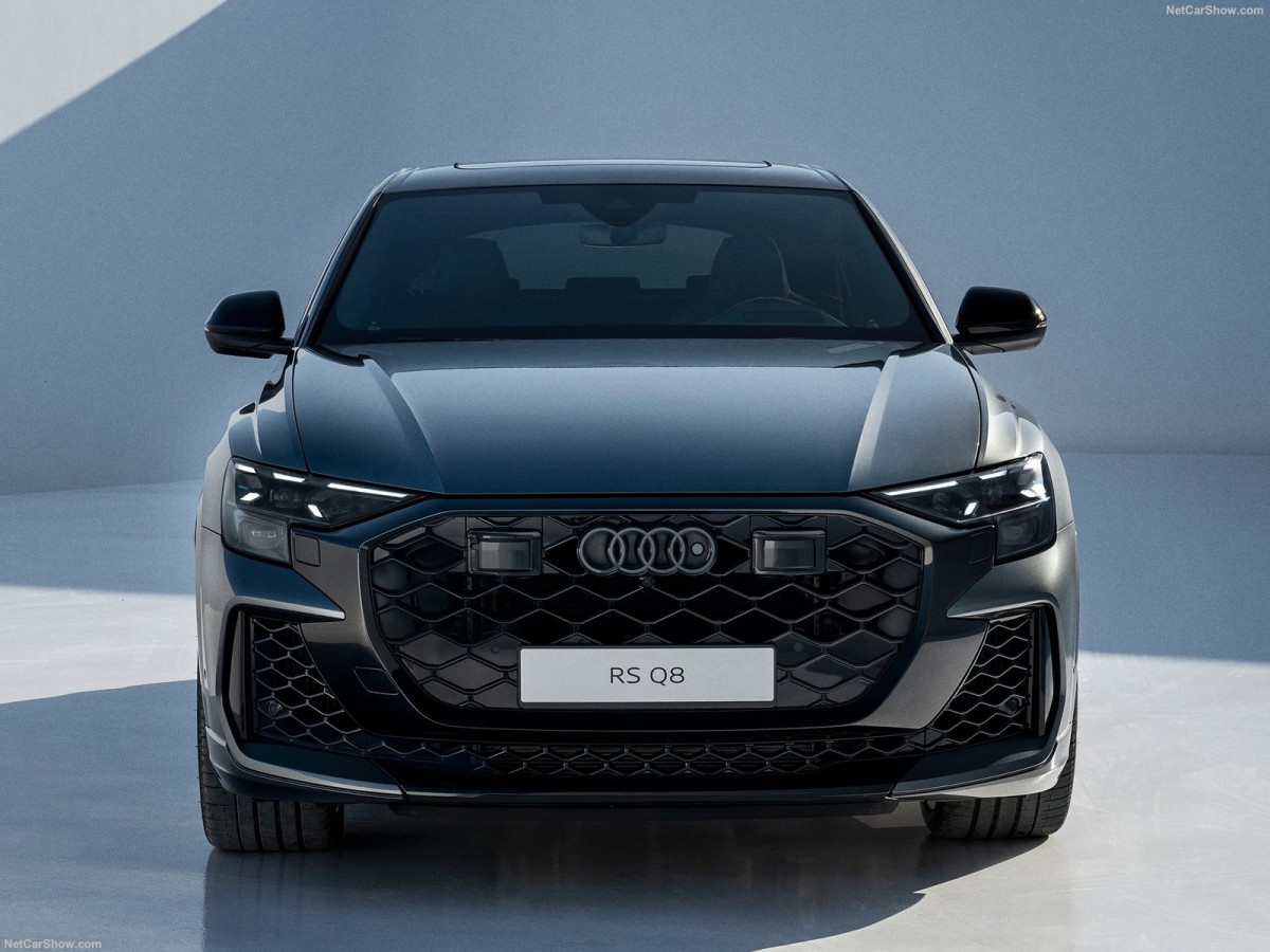 Audi RS Q8 фото 212471