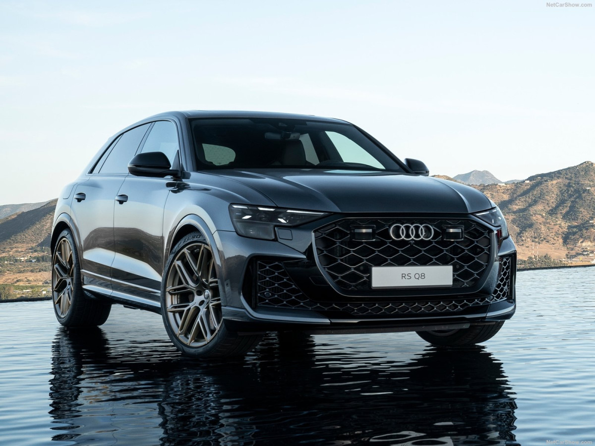 Audi RS Q8 фото 212472