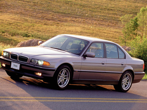 BMW 7-series E38 фото