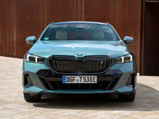 BMW i5 фото