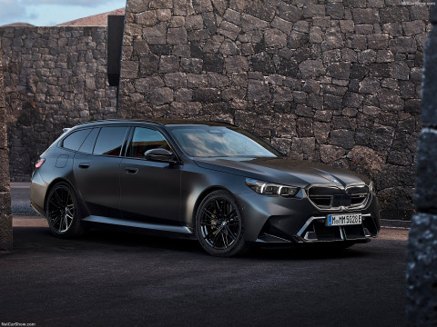 BMW M5 Touring фото