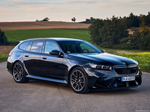 BMW M5 Touring фото