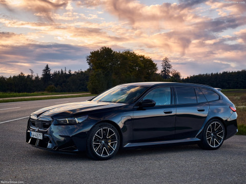 BMW M5 Touring фото