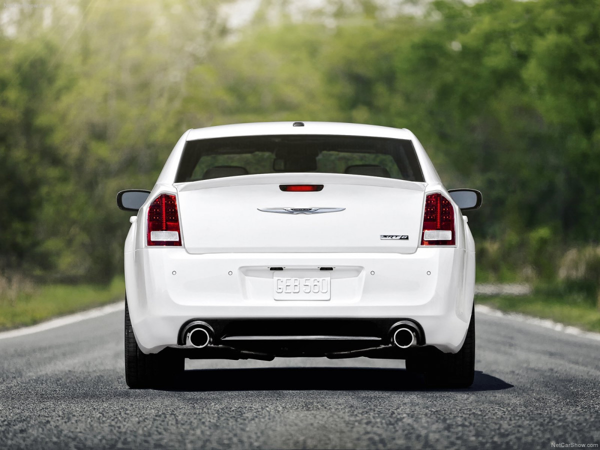 Chrysler 300 SRT8 фото 83347