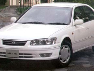 Daihatsu Altis фото