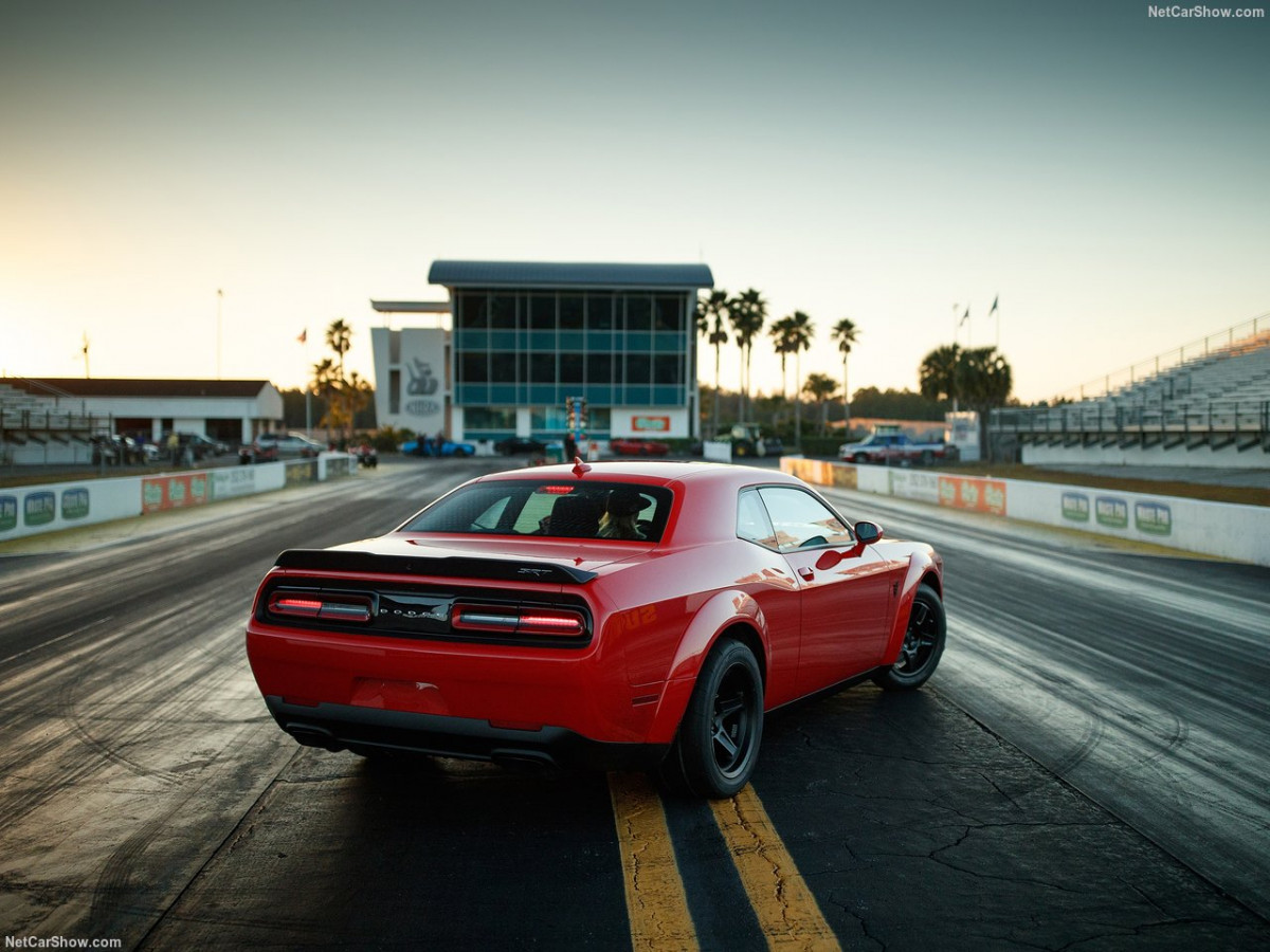 Dodge Challenger SRT фото 182732