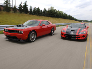 Dodge Challenger SRT10 фото