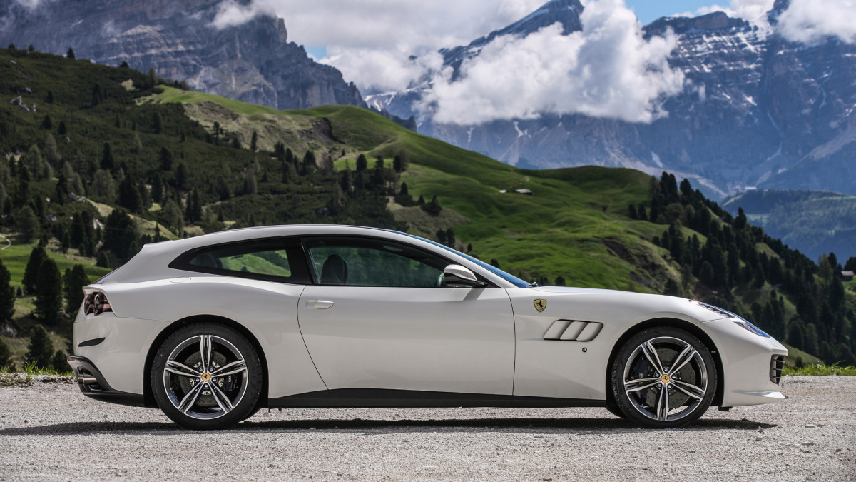 Ferrari GTC4Lusso фото 172676