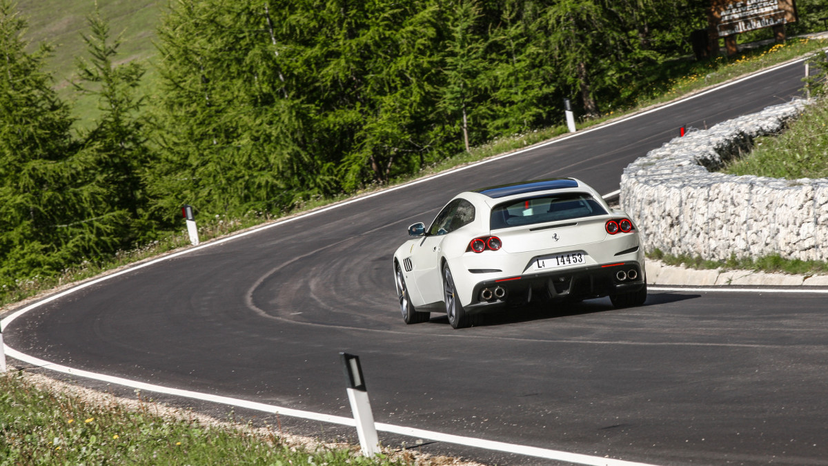 Ferrari GTC4Lusso фото 172682