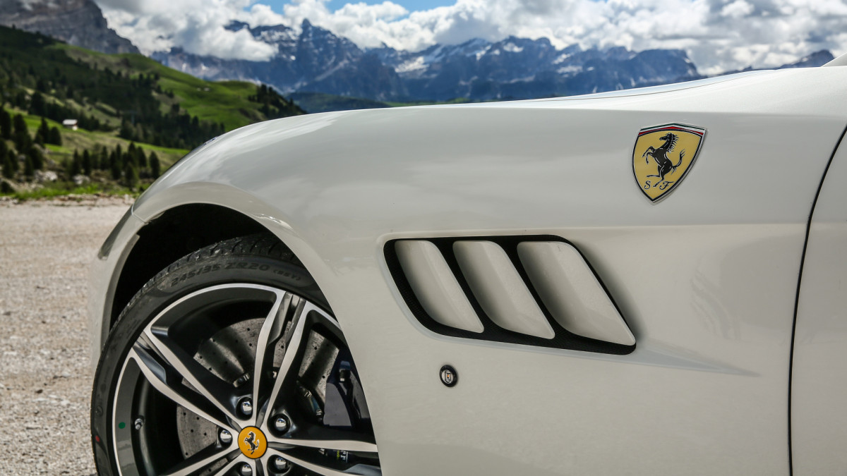 Ferrari GTC4Lusso фото 172689