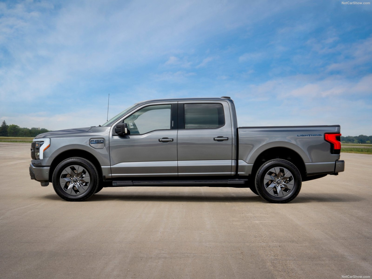 Ford F-150 Lightning фото 211402