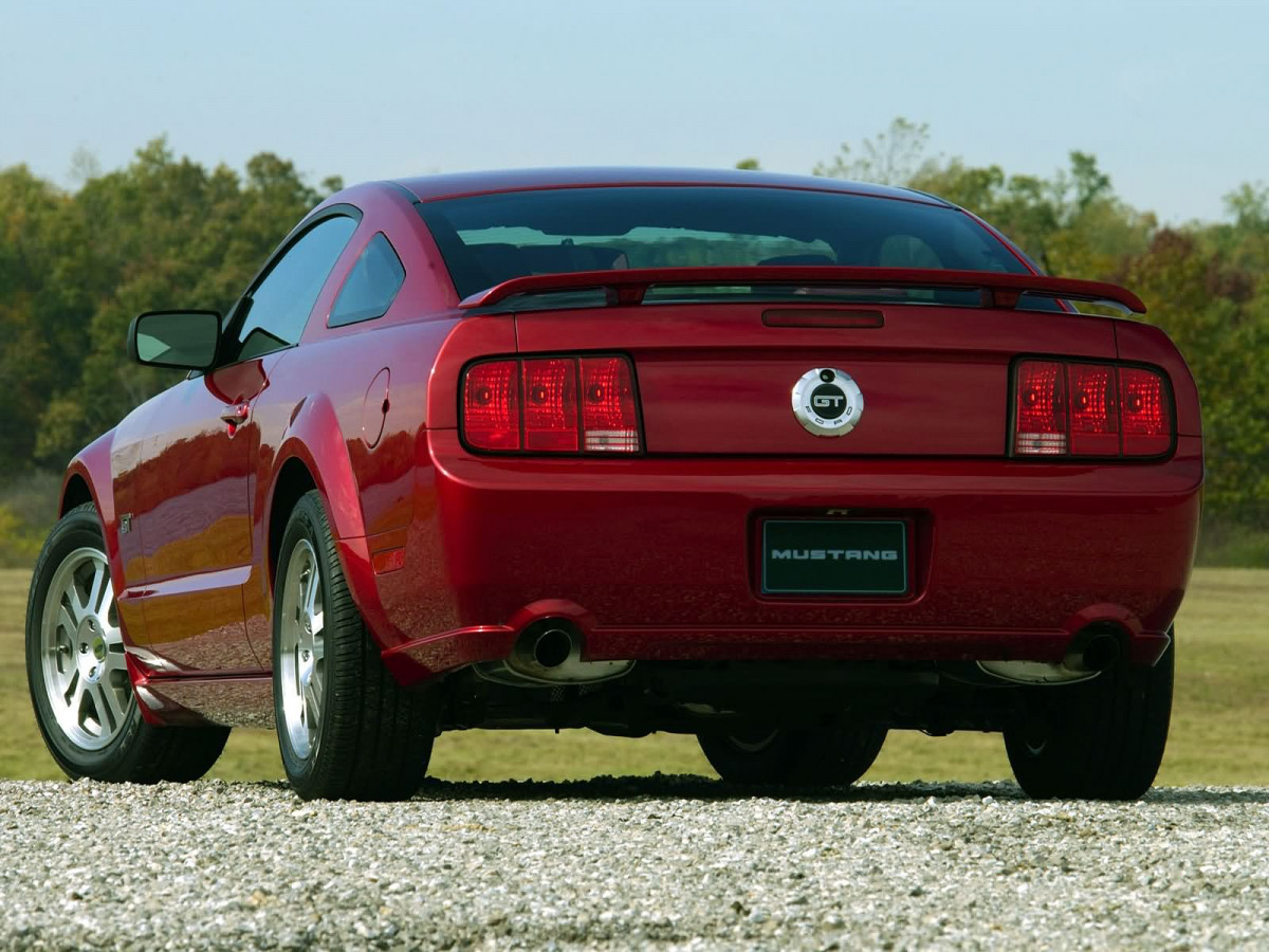 Ford Mustang GT фото 7582