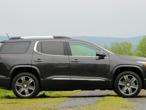 GMC Acadia фото