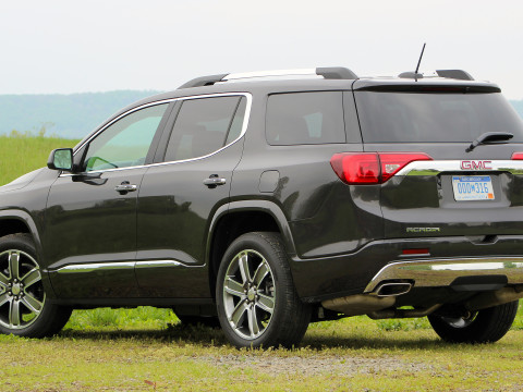 GMC Acadia фото