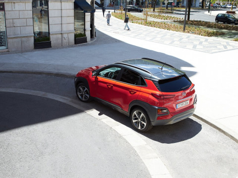 Hyundai Kona фото