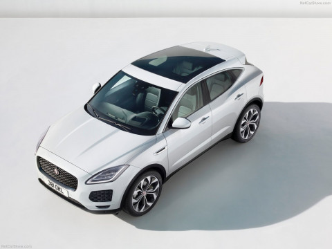 Jaguar E-Pace фото