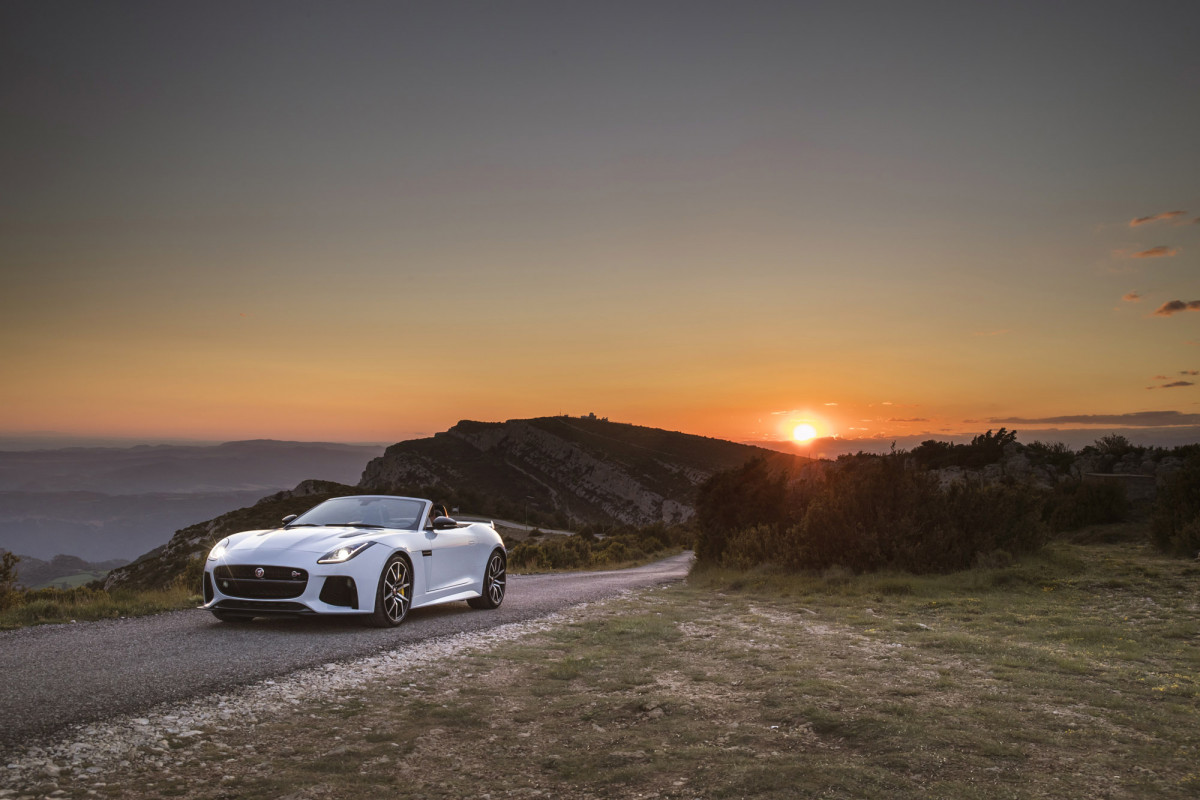 Jaguar F-Type SVR фото 171957