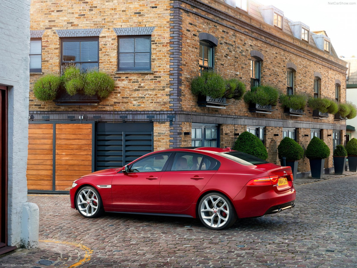 Jaguar XE S фото 134079