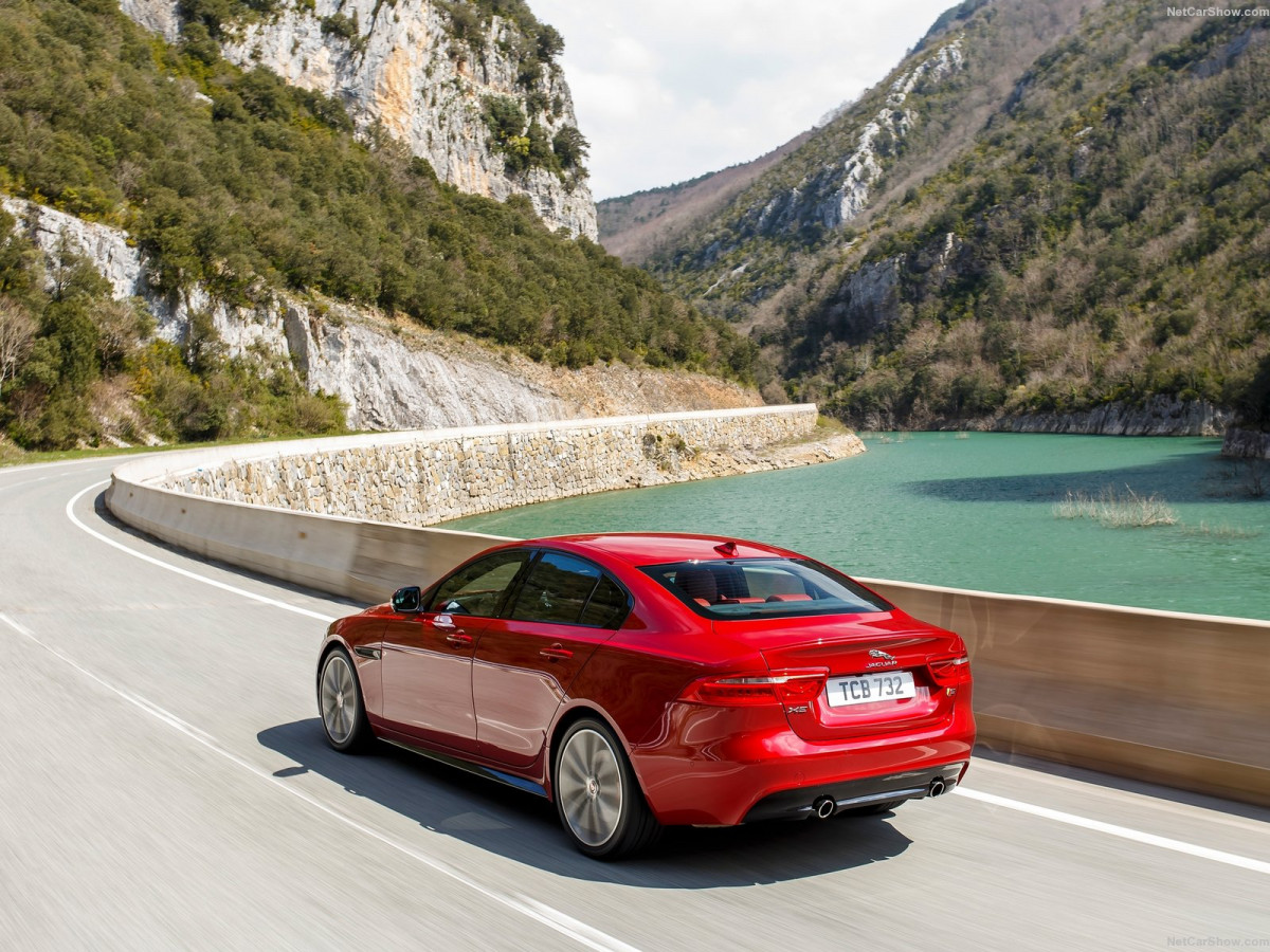 Jaguar XE S фото 148510