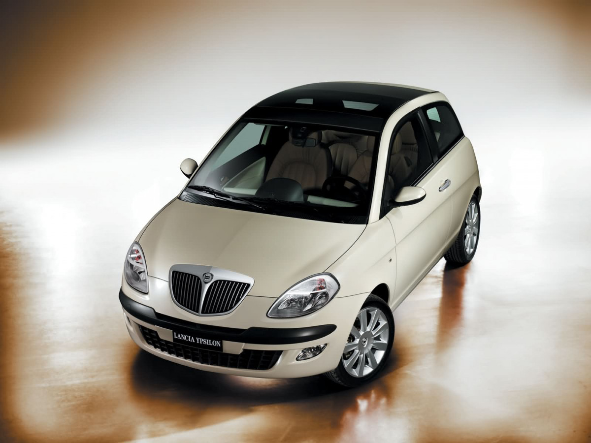 Lancia Ypsilon фото 1696