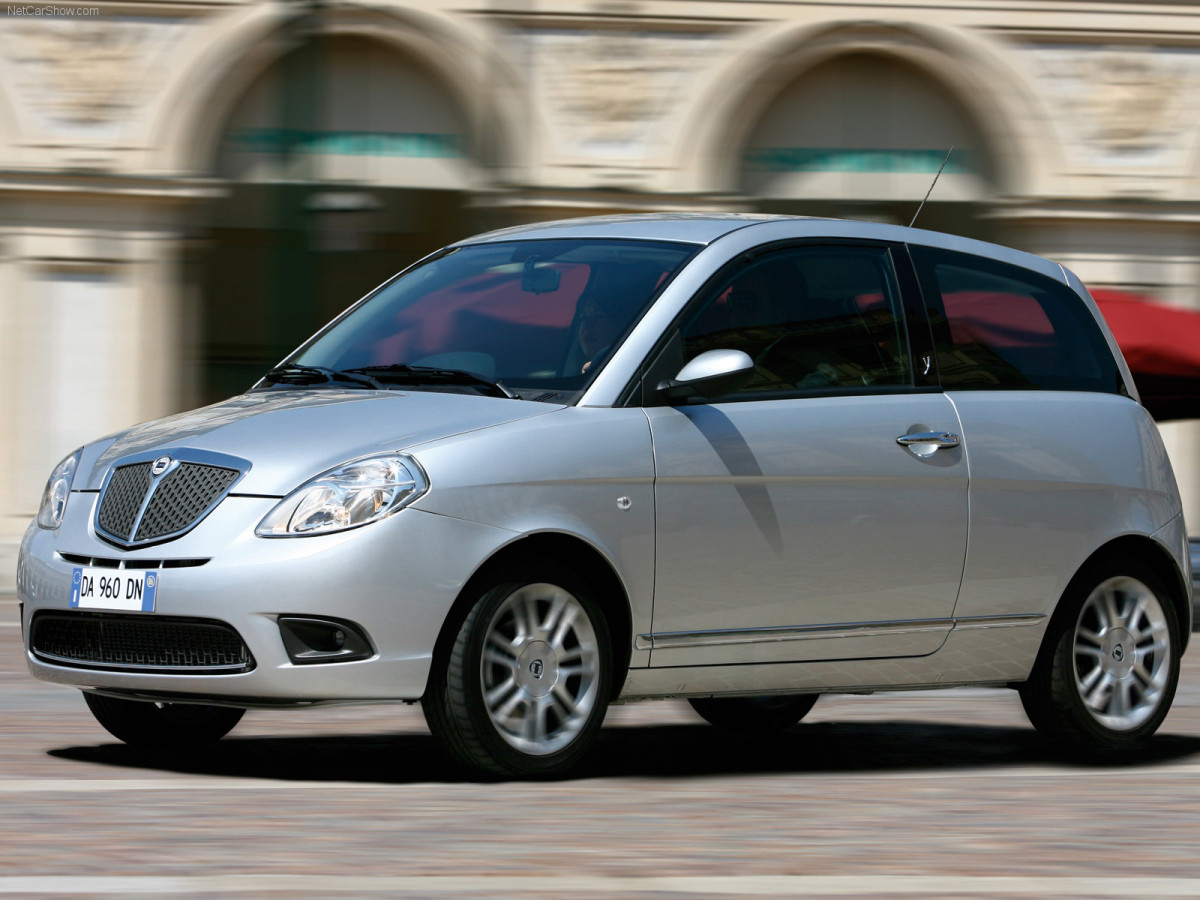 Lancia Ypsilon фото 38136