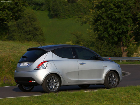 Lancia Ypsilon фото