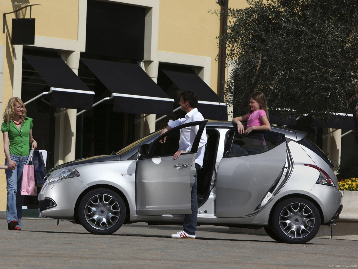 Lancia Ypsilon фото 83979