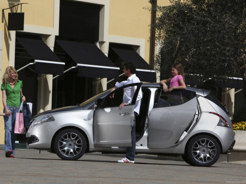 Lancia Ypsilon фото