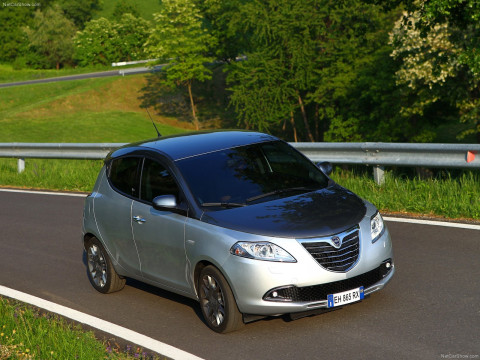 Lancia Ypsilon фото