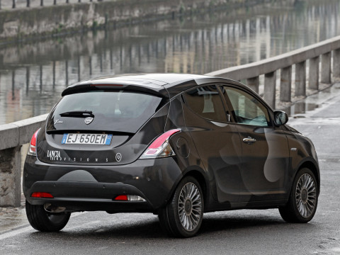 Lancia Ypsilon фото